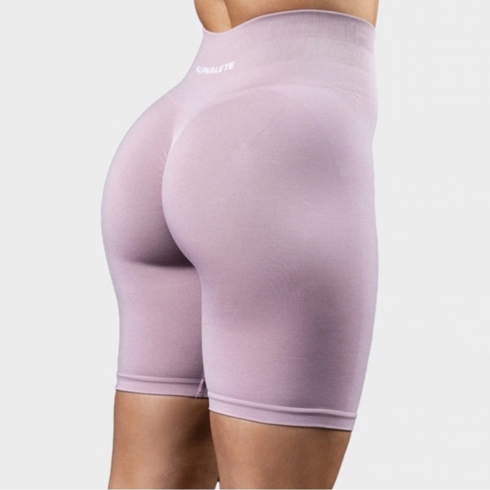 Alphalete Amplify Biker Shorts - Small (Viola)